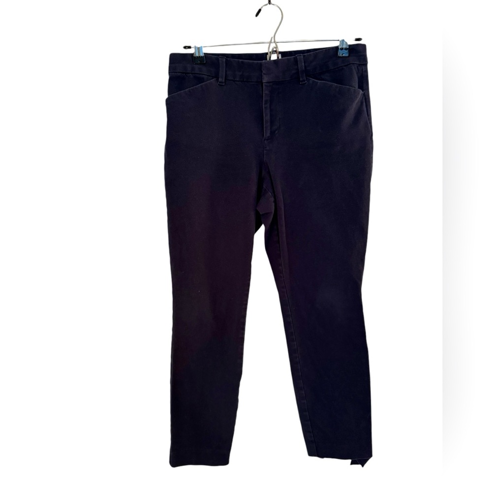 Women’s GAP Dark Blue Signature Skinny Ankle Chino Trouser Pants. Size 6.